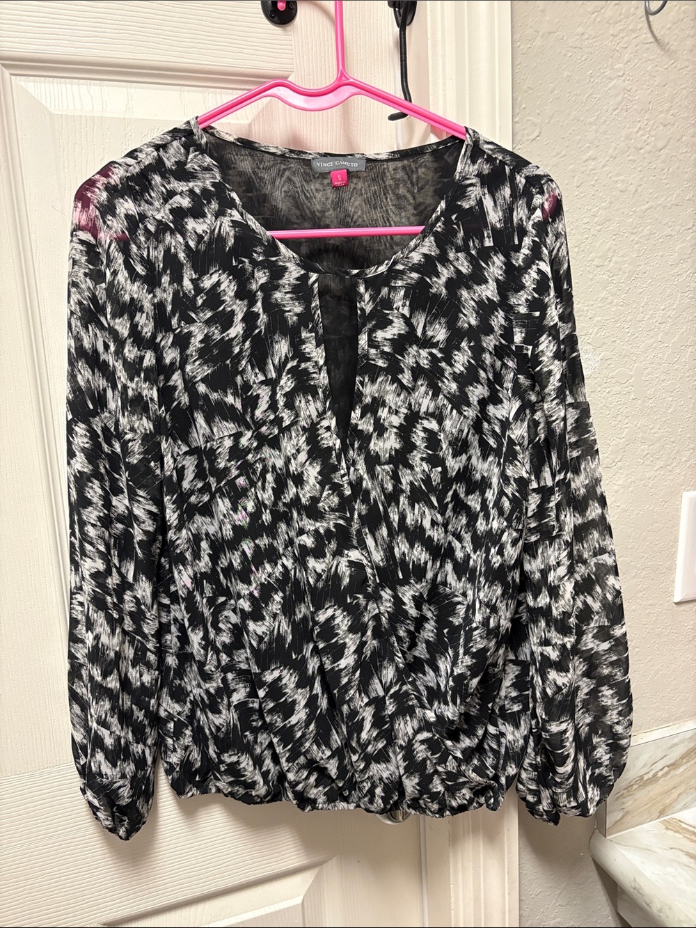 Vince Camuto Black and White Printed Keyhole Blouse